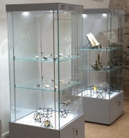 Vetrina espositiva ad isola con ruote linea THECA cm 70x70x180h MD-VTV70R